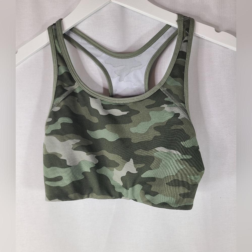 Pink Victorias Secret Womens Green Ultimate Unlined Camo Sports Bra size Medium